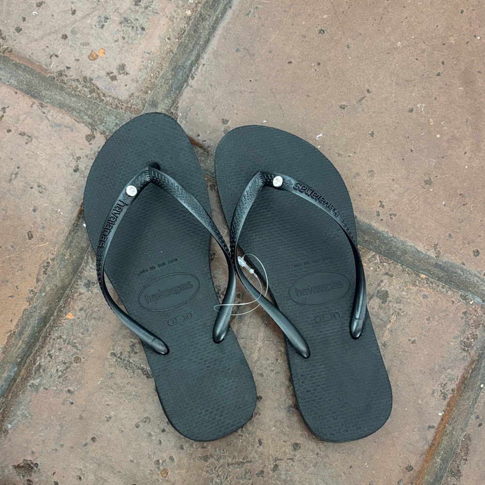 Havaianas Classic Slim Black Flip Flops